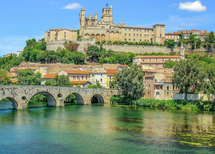 In Saint-laurent-de-la-ca *